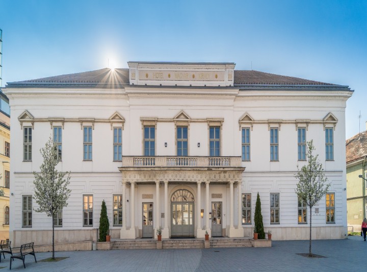 Hotel Magyar Király****