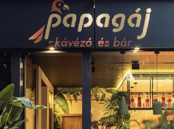Papagáj Kávézó és Pizzeria Napoletana