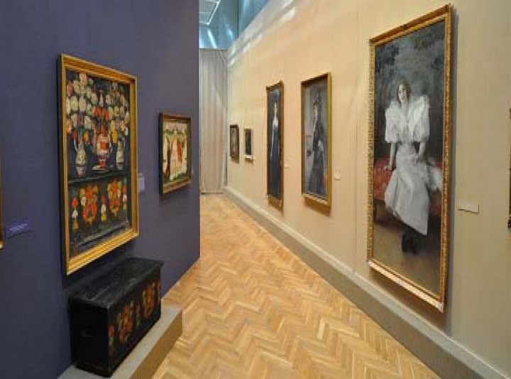 István Csók Gallery
