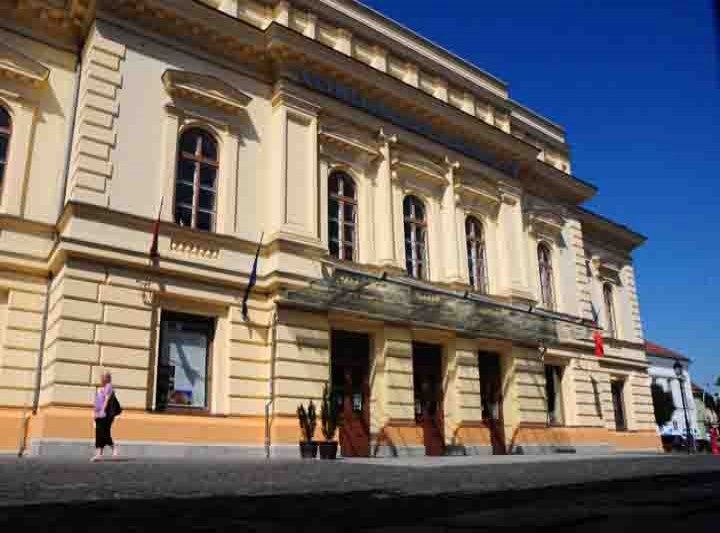 Vörösmarty Színház